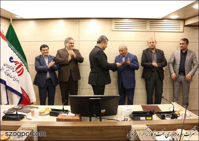 تجلیل از کارکنان مدیریت امور مالی زاگرس جنوبی به مناسبت هفته حسابداری 5
