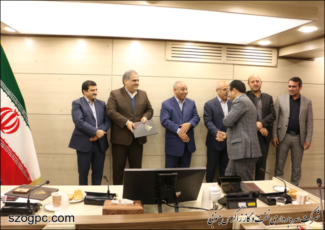 تجلیل از کارکنان مدیریت امور مالی زاگرس جنوبی به مناسبت هفته حسابداری 10