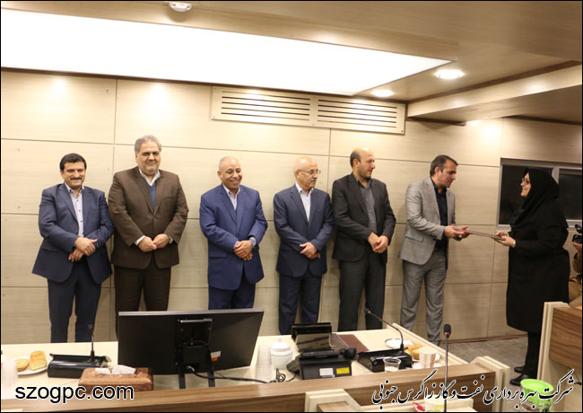 تجلیل از کارکنان مدیریت امور مالی زاگرس جنوبی به مناسبت هفته حسابداری 11