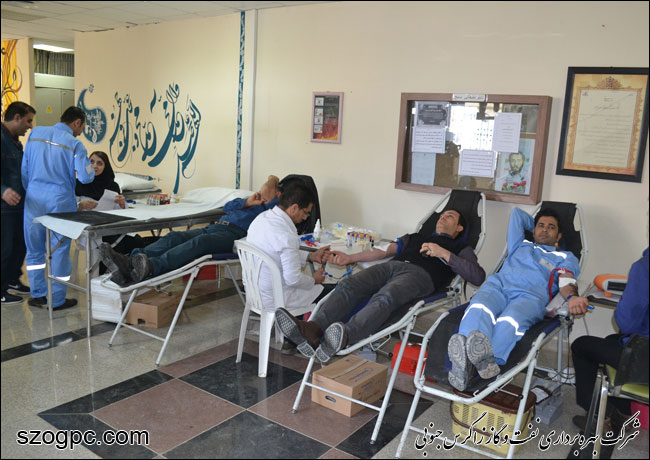 اهدای خون توسط کارکنان منطقه عملیاتی سروستان و سعادت آباد 1