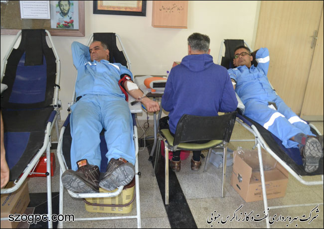 اهدای خون توسط کارکنان منطقه عملیاتی سروستان و سعادت آباد 3