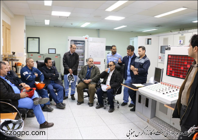 بازدید مدیرعامل شرکت بهره‎برداری نفت و گاز زاگرس جنوبی از منطقه عملیاتی نار و کنگان 17