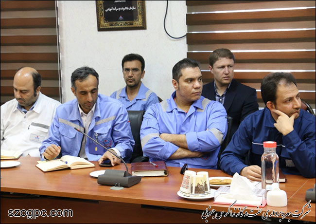 نشست مدیرعامل زاگرس جنوبی با مسئولین منطقه عملیاتی نار و کنگان 19