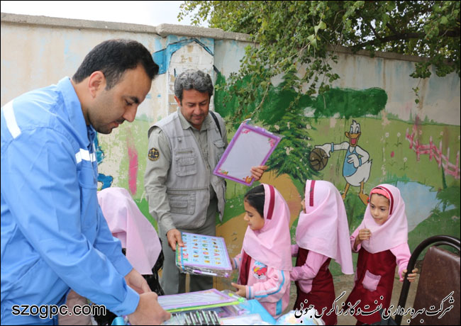 گرامی‌داشت هفته هوای پاک در مدارس جم و کنگان به همت زاگرس جنوبی 16