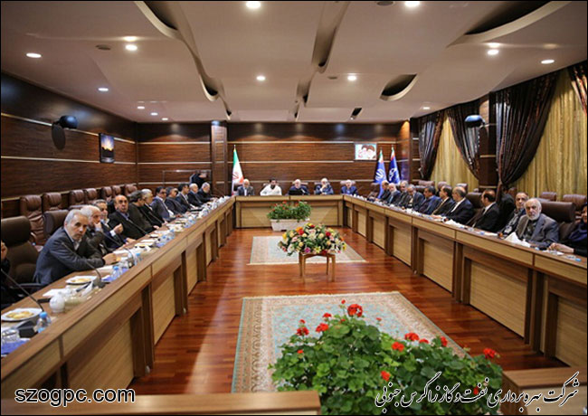 دیدار و گفت‌وگوی وزیر نفت با مدیران پیشین صنعت نفت