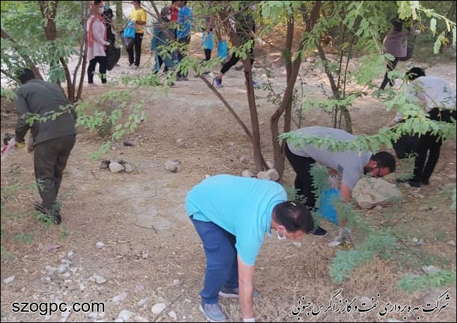 پاکسازی منطقه گردشگری بی‌بی حبش با مشارکت زاگرس جنوبی 5