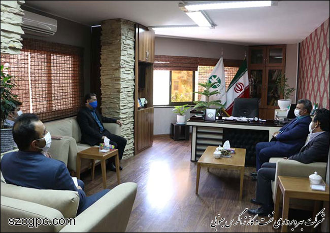 تجلیل اداره کل محیط زیست استان فارس از نفت و گاز زاگرس جنوبی 1