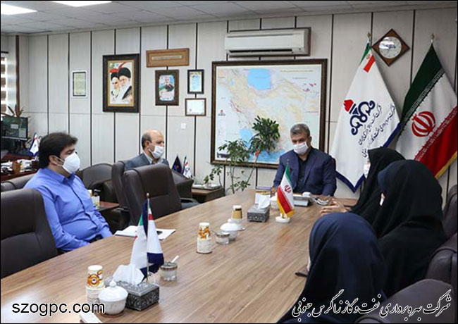 تجلیل از بانوان برگزیده عفاف و حجاب در شرکت بهره‌برداری نفت و گاز زاگرس جنوبی 2