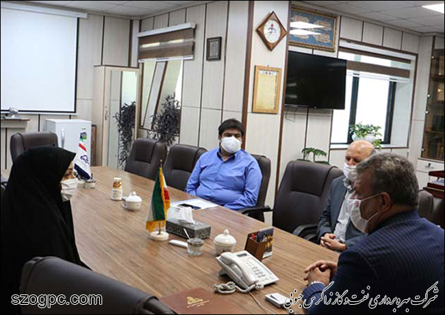 تجلیل از بانوان برگزیده عفاف و حجاب در شرکت بهره‌برداری نفت و گاز زاگرس جنوبی 4