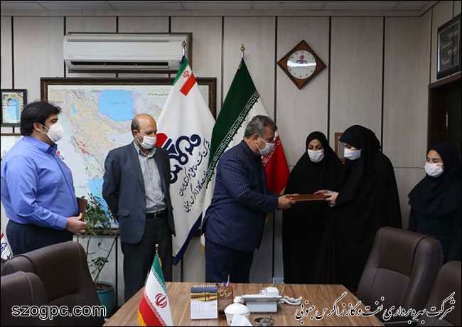 تجلیل از بانوان برگزیده عفاف و حجاب در شرکت بهره‌برداری نفت و گاز زاگرس جنوبی 6