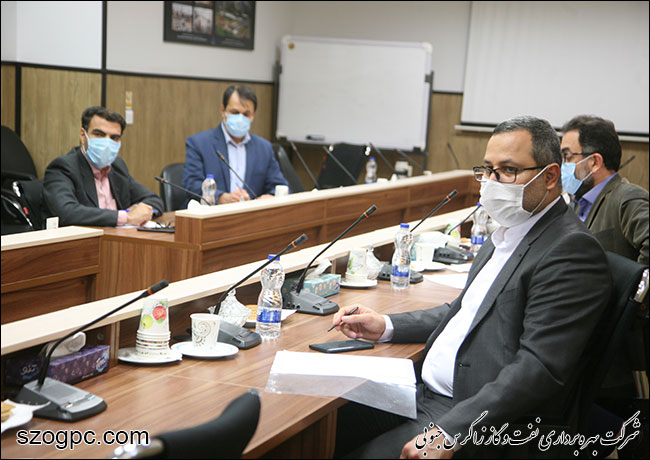 برگزاری نشست کارگروه مقابله با بیماری کرونا در ستاد شرکت نفت مناطق مرکزی ایران 7