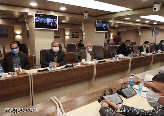 آیین تکریم و معارفه مدیرعامل شرکت بهره‌برداری نفت و گاز زاگرس جنوبی برگزار شد 17