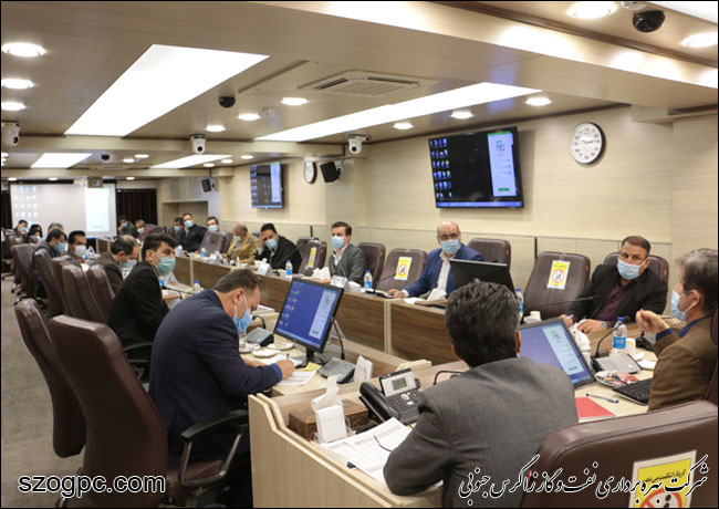 نشست هم اندیشی مدیرعامل و مجموعه مدیریت امور فنی شرکت بهره‌برداری نفت و گاز زاگرس جنوبی 4