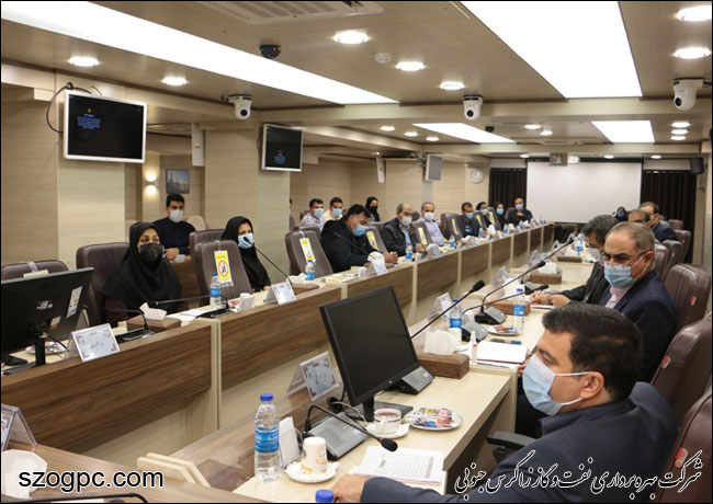 نشست هم اندیشی با کارکنان اداره تدارکات کالا این شرکت 6