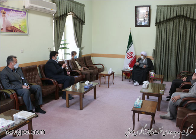 دیدار مدیرعامل زاگرس جنوبی با نماینده ولی فقیه در استان فارس و امام جمعه شیراز 4