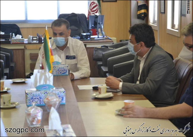 نشست مشترک HSE زاگرس جنوبی و بهداشت درمان صنعت نفت فارس  و هرمزگان در منطقه عملیاتی سروستان و سعادت‌آباد 1