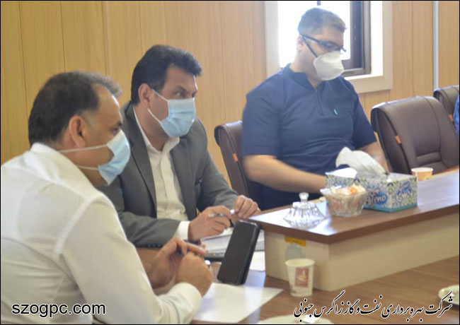 نشست مشترک HSE زاگرس جنوبی و بهداشت درمان صنعت نفت فارس  و هرمزگان در منطقه عملیاتی سروستان و سعادت‌آباد 2