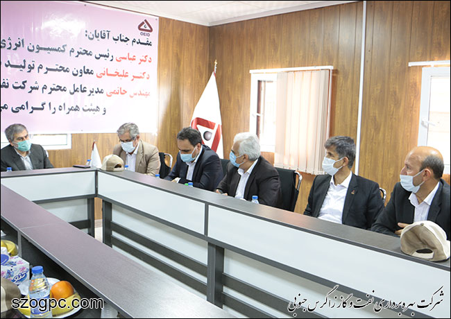 بازدید رئیس کمسیون انرژی مجلس شورای اسلامی از پروژه طرح توسعه میدان نفتی خشت 8