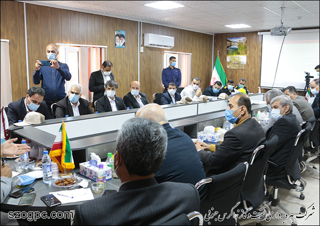 بازدید رئیس کمسیون انرژی مجلس شورای اسلامی از پروژه طرح توسعه میدان نفتی خشت 11