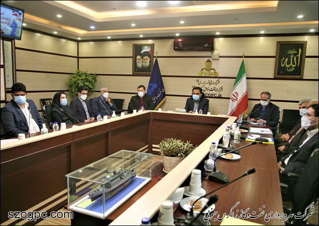 آیین تجلیل از کارمندان نمونه صنعت نفت در شرکت نفت مناطق مرکزی ایران برگزار شد