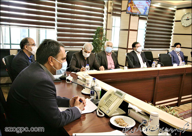 آیین تجلیل از کارمندان نمونه صنعت نفت در شرکت نفت مناطق مرکزی ایران 8