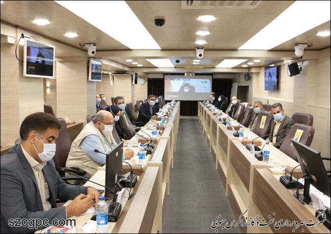 نشست هم اندیشی مدیرعامل با کارکنان مدیریت امور مالی زاگرس جنوبی 7