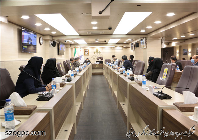 نشست هم اندیشی مدیرعامل با کارکنان مدیریت امور مالی زاگرس جنوبی 10