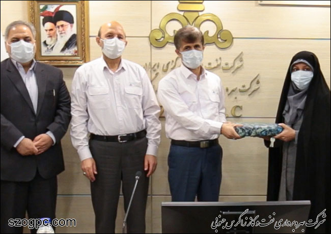 تشریح برنامه های آتی و تجلیل از کارمندان نمونه و برگزیدگان قرآنی 1