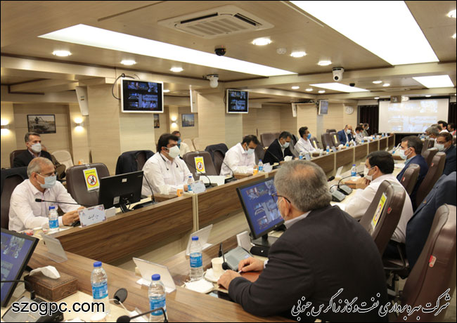 تشریح برنامه های آتی و تجلیل از کارمندان نمونه و برگزیدگان قرآنی 4