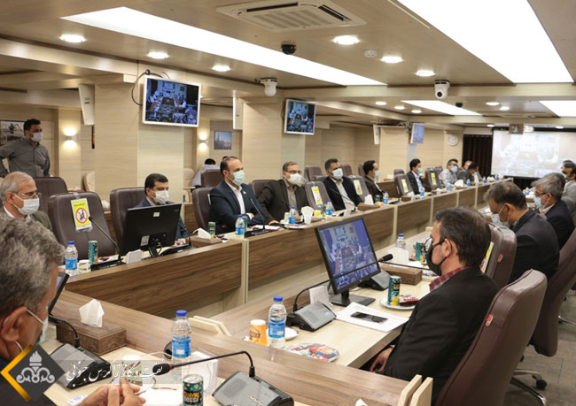 تکریم مهندس حمید ایزدی مدیرعامل پیشین شرکت بهره‌برداری نفت و گاز زاگرس جنوبی 4