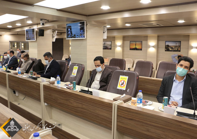 تکریم مهندس حمید ایزدی مدیرعامل پیشین شرکت بهره‌برداری نفت و گاز زاگرس جنوبی 5