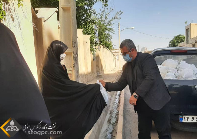 توزیع ۳۰۰ بسته معیشتی توسط بسیج شرکت نفت مناطق مرکزی ایران 3