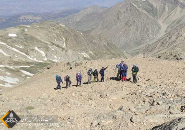 صعود کوهنوردان زاگرس جنوبی به قله ۴۱۵۰ متری برف کرمو رشته کوه دنا 7