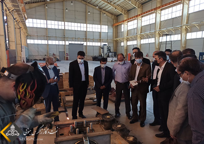 بازدید مدیرعامل زاگرس جنوبی از شرکت های سازنده تجهیزات صنعت نفت در منطقه ویژه اقتصادی شیراز 15