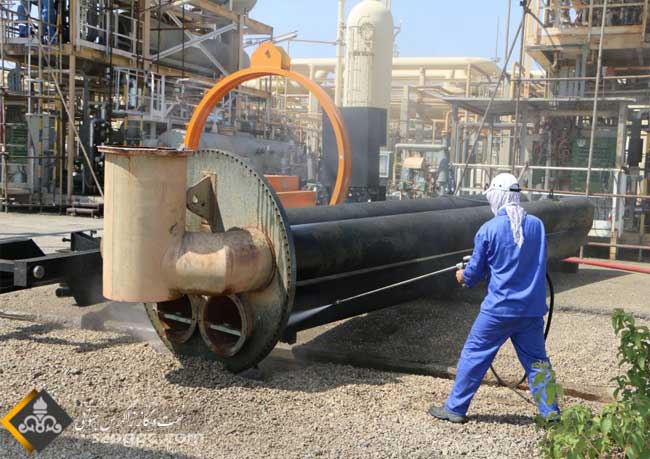 در گرمترین تابستان سال‌های اخیر تعمیرات اساسی پالایشگاه گازی فراشبند بی وقفه ادامه دارد 8