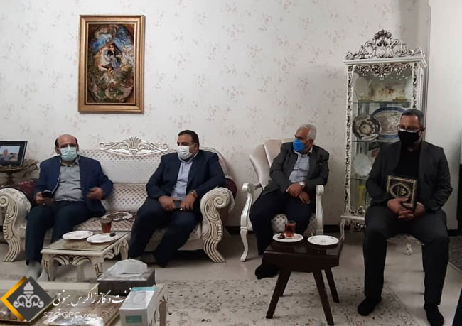 جمعی از مدیران صنعت نفت با خانواده یکی از جانباختگان حادثه چشمه خوش دیدار کردند 1