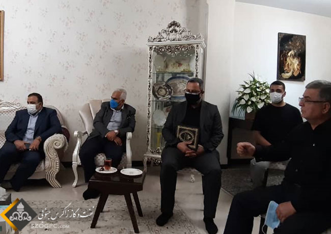 جمعی از مدیران صنعت نفت با خانواده یکی از جانباختگان حادثه چشمه خوش دیدار کردند 6