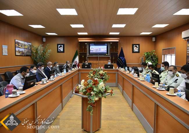 نشست هم اندیشی فرمانده انتظامی شهرستان سرخس با مدیرعامل نفت و گاز شرق 4