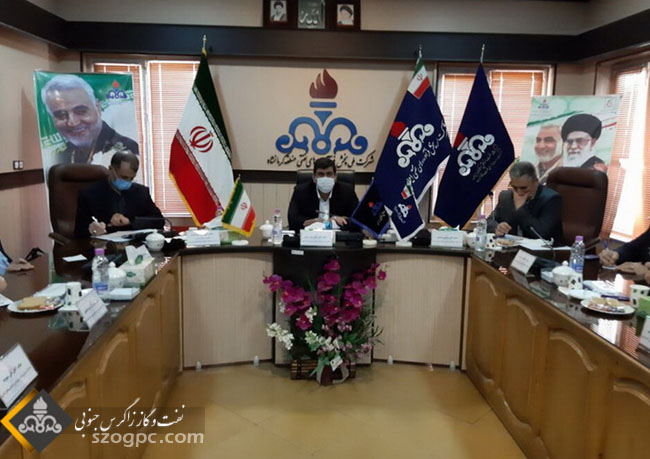 با حضور معاون وزیر در توسعه مدیریت و سرمایه انسانی؛ چالش های حوزه منابع انسانی صنعت نفت در غرب کشور بررسی شد