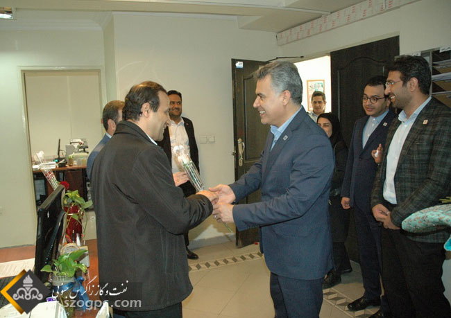 دیدار صمیمی مدیرعامل شرکت نفت مناطق مرکزی ایران با کارکنان امور حقوقی و قراردادها بمناسبت روز وکیل مدافع