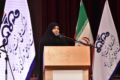 جامعه با تکریم و ارتقا جایگاه زنان سالم می شود