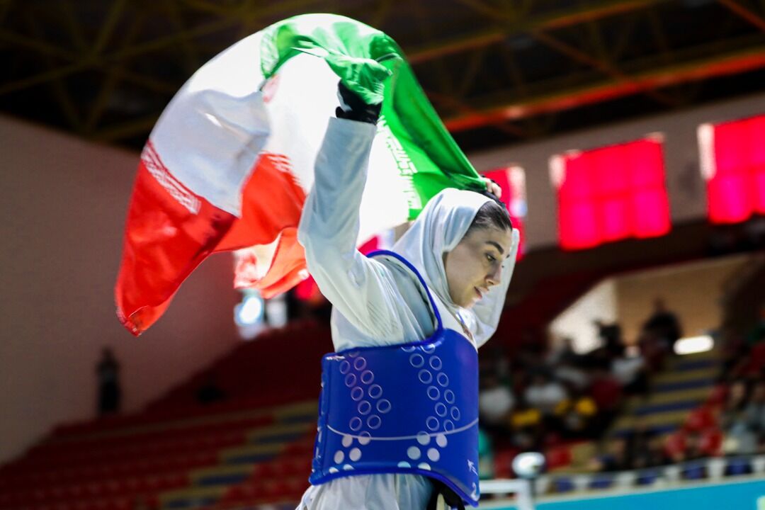 درخشش مدال‌های تکواندو در ویترین نفت 4