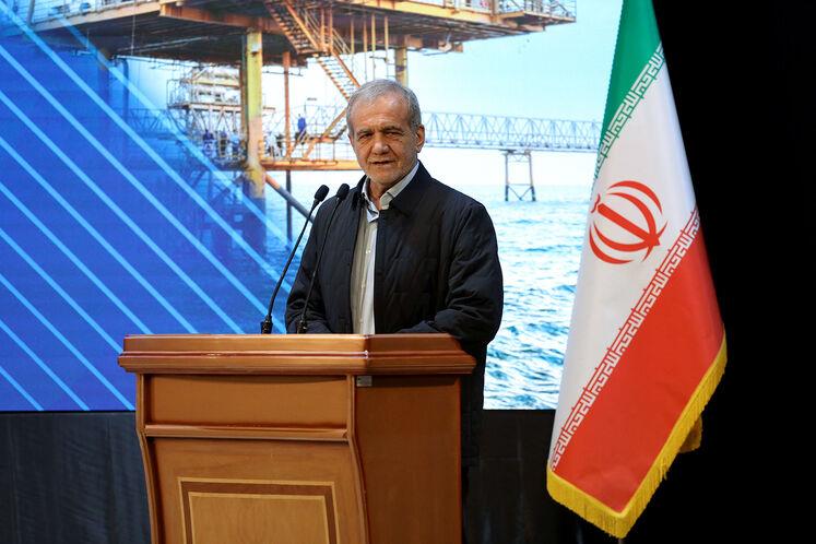 رییس جمهوری: جلوگیری از قطع گاز در زمستان، مرهون تلاش های شرکت نفت و وزارت نفت است