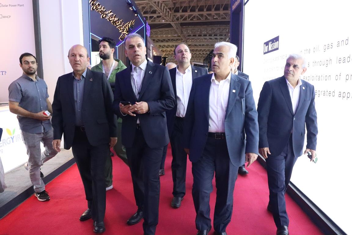 بازدید کارکنان شرکت بهره‌برداری نفت و گاز زاگرس جنوبی از بیست‌ونهمین نمایشگاه بین‌المللی نفت، گاز، پالایش و پتروشیمی