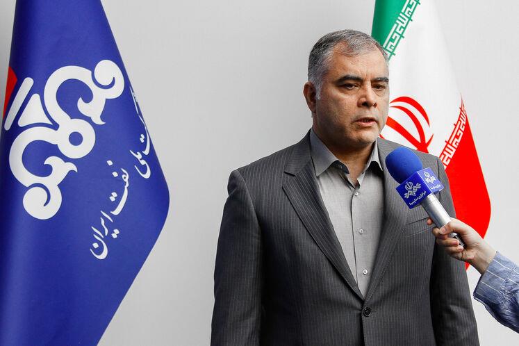 ادای احترام به ملت، نیروهای مسلح و دانشمندان/ نقش‌آفرینی کارکنان صنعت نفت در روزهای بحران