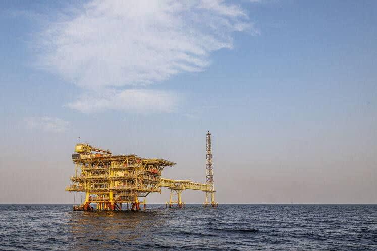 پیگیری طرح فشارافزایی پارس جنوبی با حضور وزیر نفت