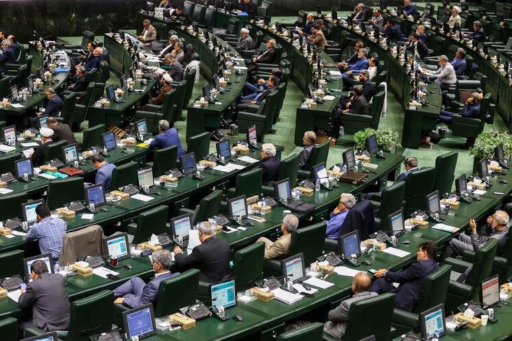 موافقت مجلس با ردیف بودجه‌ای شرکت ملی نفت ایران