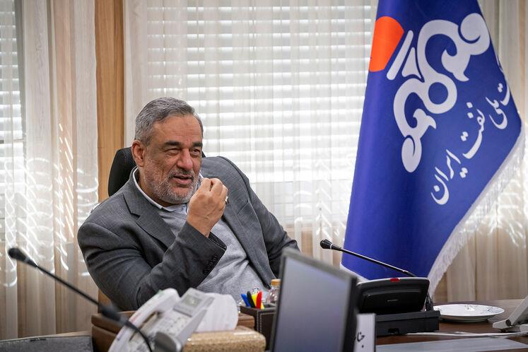 پروژه های مهم نفتی باید به شیوه های نوین رسانه ای اطلاع رسانی شود