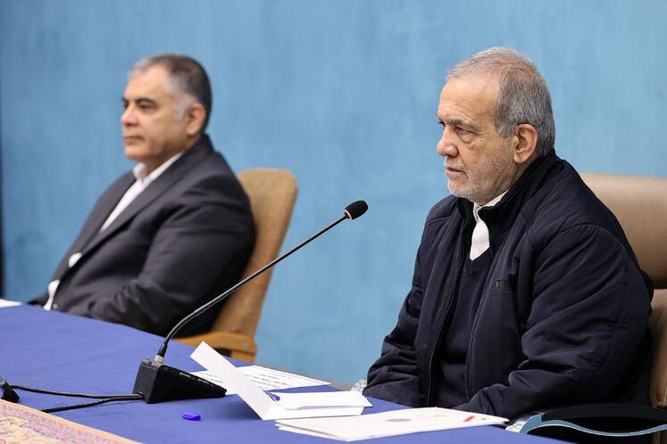 اقدام‌های وزارت نفت در نشست تیم اقتصادی دولت تشریح شد