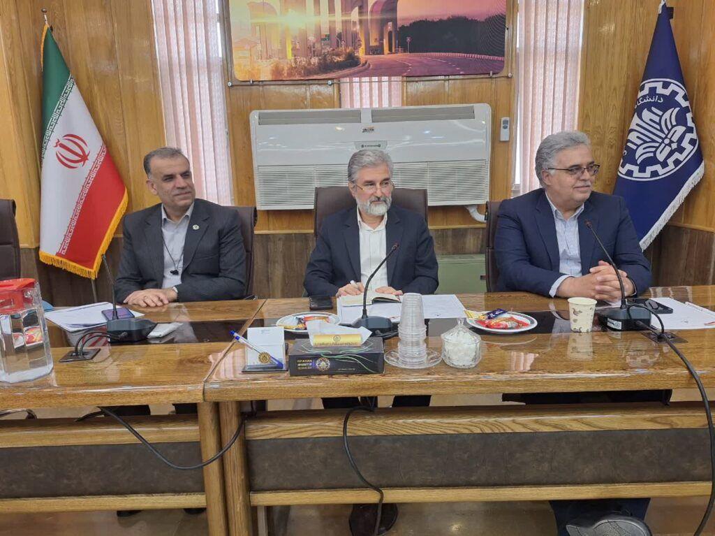 امضای تفاهم‌نامه همکاری مشترک میان شرکت بهره‌برداری نفت و گاز غرب و دانشگاه صنعتی اصفهان
